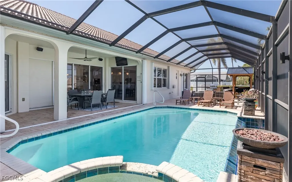 1505 SE 4th Street Cape Coral FL 33990