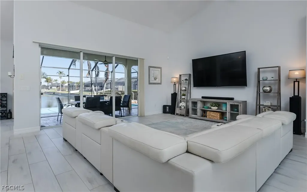 1505 SE 4th Street Cape Coral FL 33990