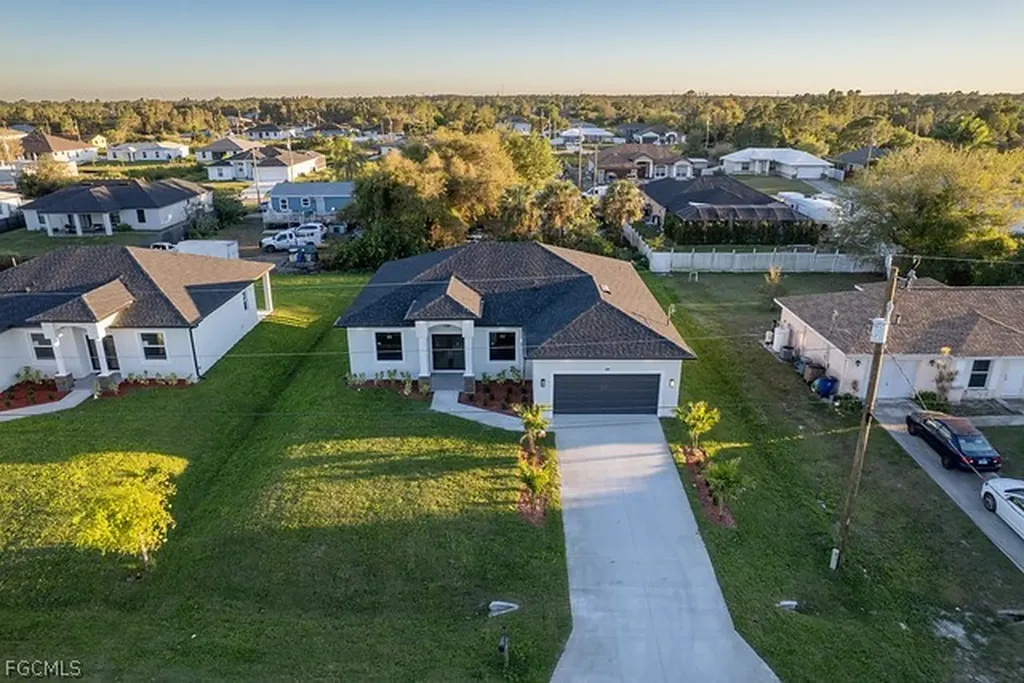 3313 36th Street SW Lehigh Acres FL 33976