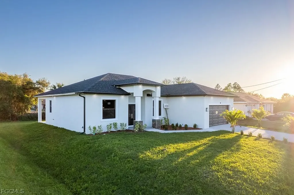 3313 36th Street SW Lehigh Acres FL 33976