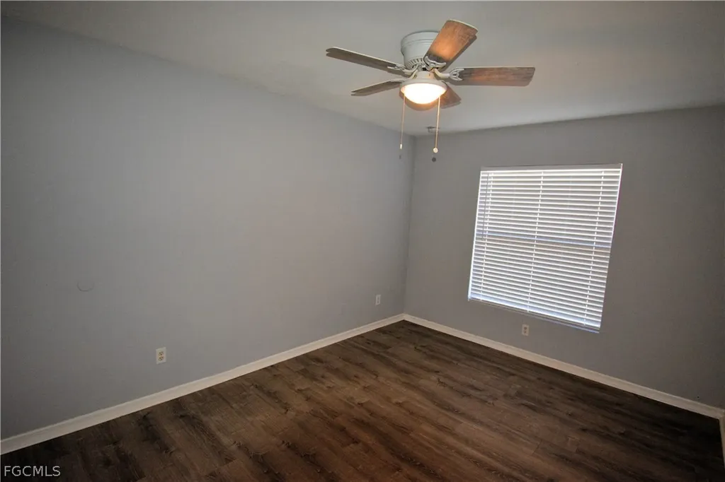 977-979 Graystone Avenue Lehigh Acres FL 33974