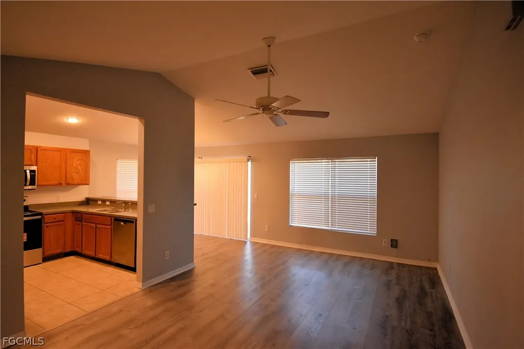 977-979 Graystone Avenue Lehigh Acres FL 33974