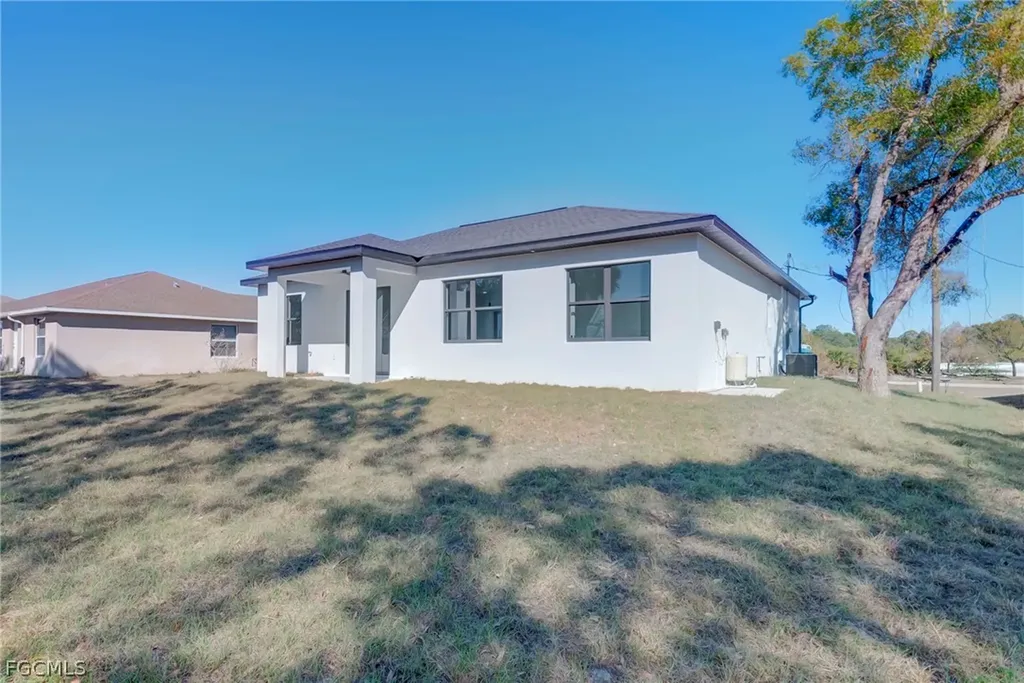 1827 Tomaso Avenue Lehigh Acres FL 33972