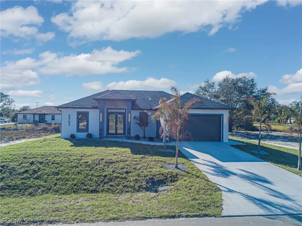 5903 Queen Avenue N Lehigh Acres FL 33971
