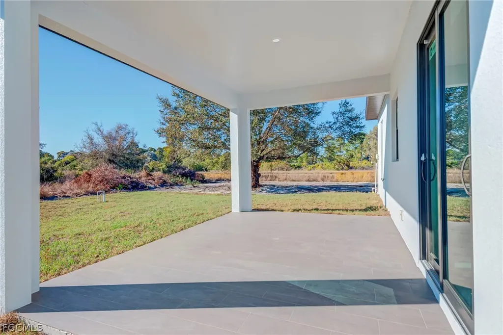 5903 Queen Avenue N Lehigh Acres FL 33971
