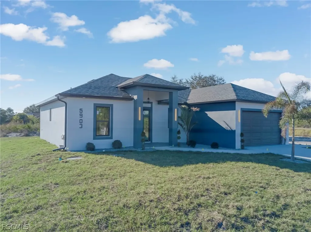 5903 Queen Avenue N Lehigh Acres FL 33971