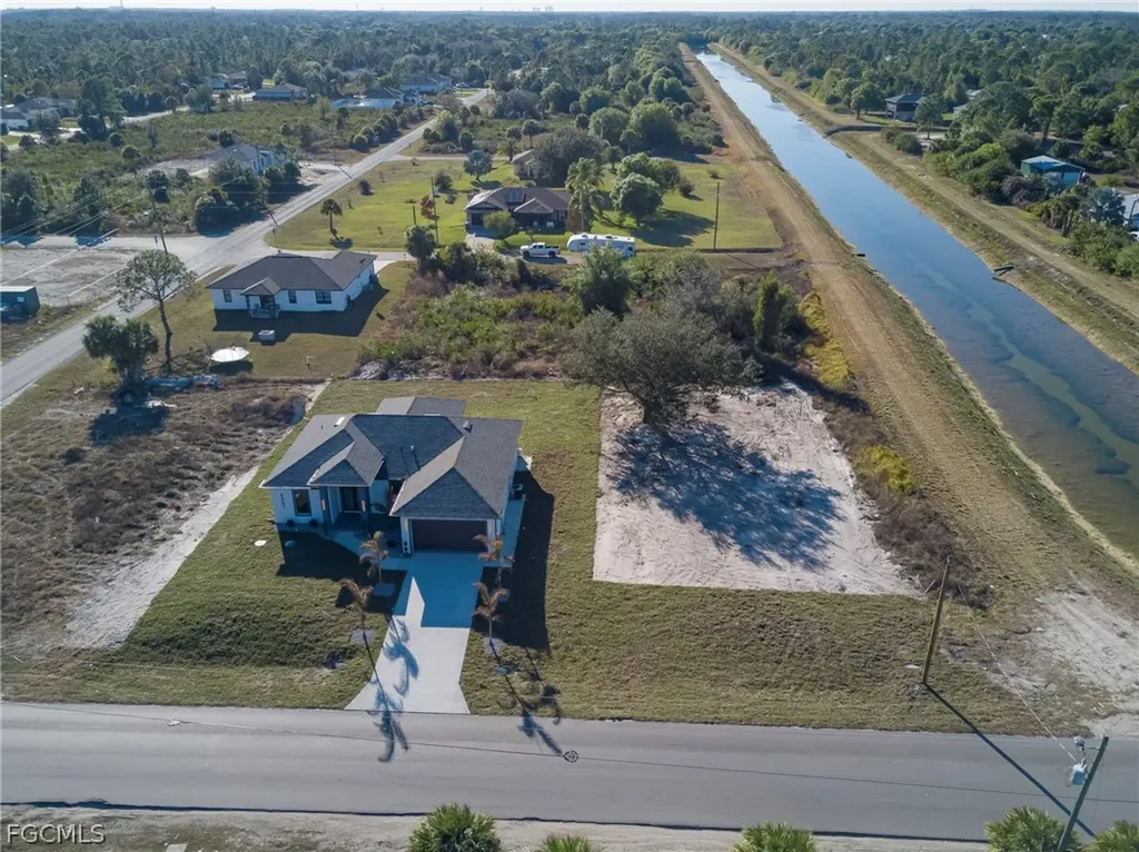 5903 Queen Avenue N Lehigh Acres FL 33971