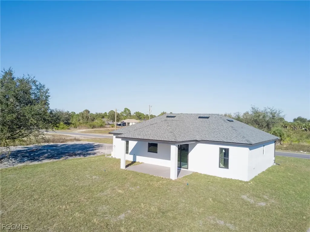 5903 Queen Avenue N Lehigh Acres FL 33971