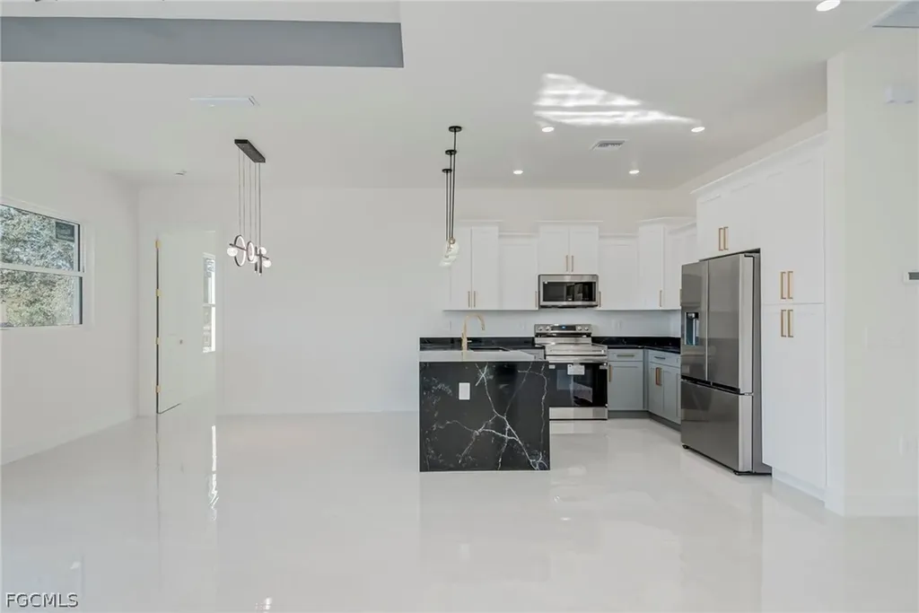 5903 Queen Avenue N Lehigh Acres FL 33971