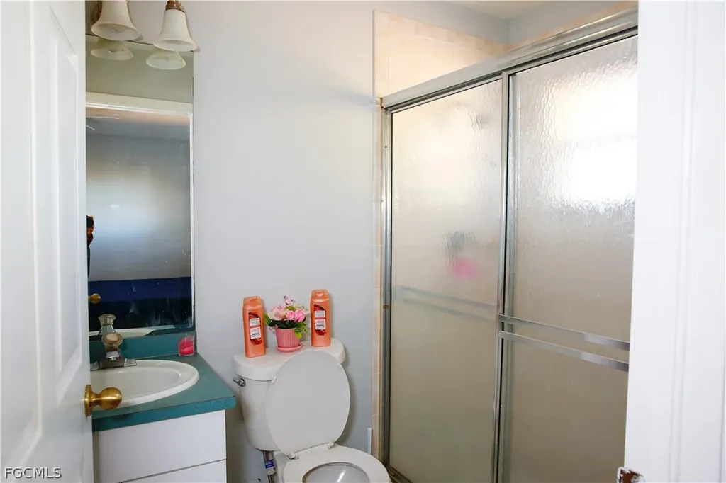 1809/1811 SW Santa Barbara Place Cape Coral FL 33991