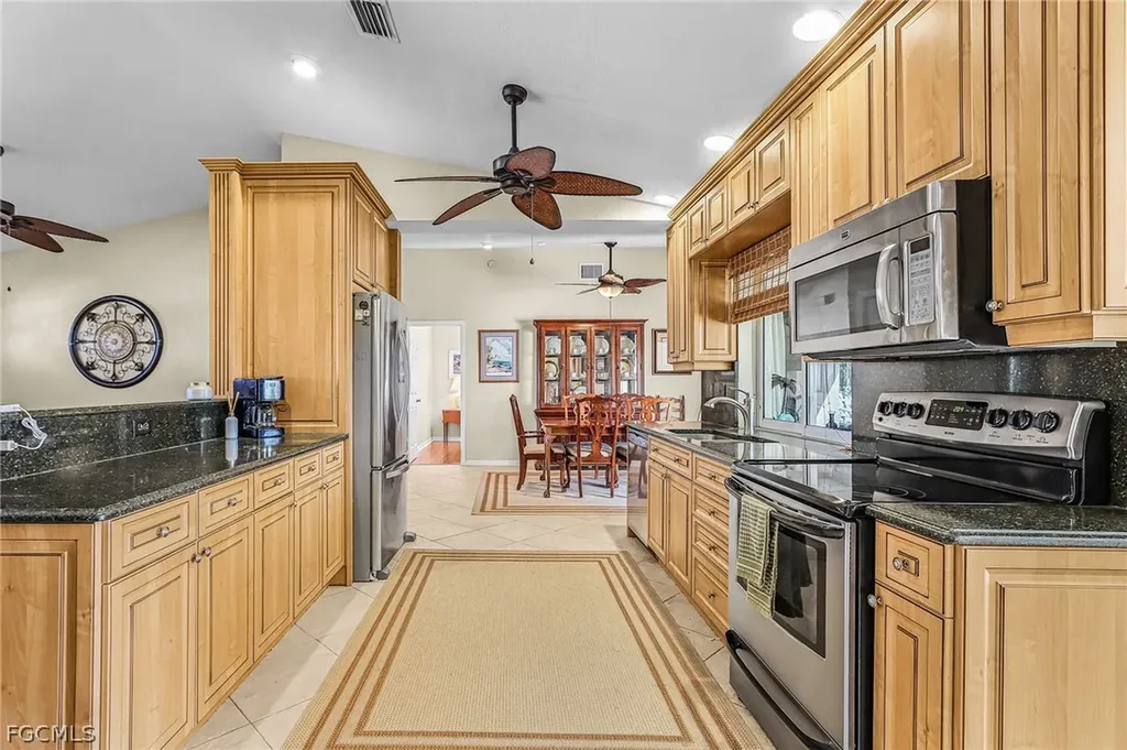 1932 SE 8th Avenue Cape Coral FL 33990
