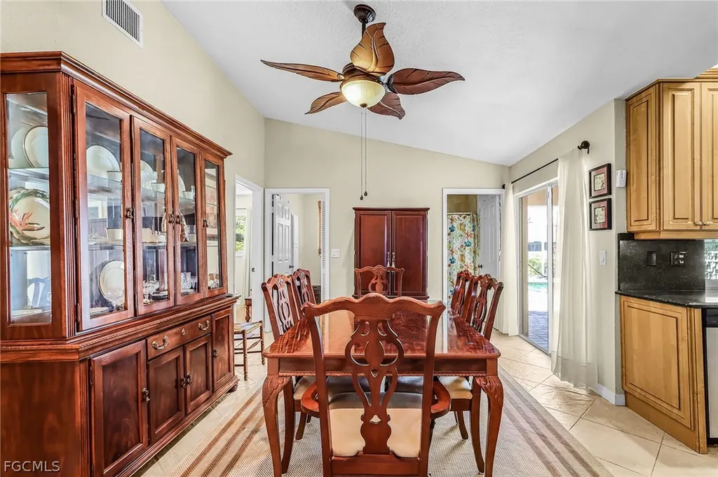 1932 SE 8th Avenue Cape Coral FL 33990