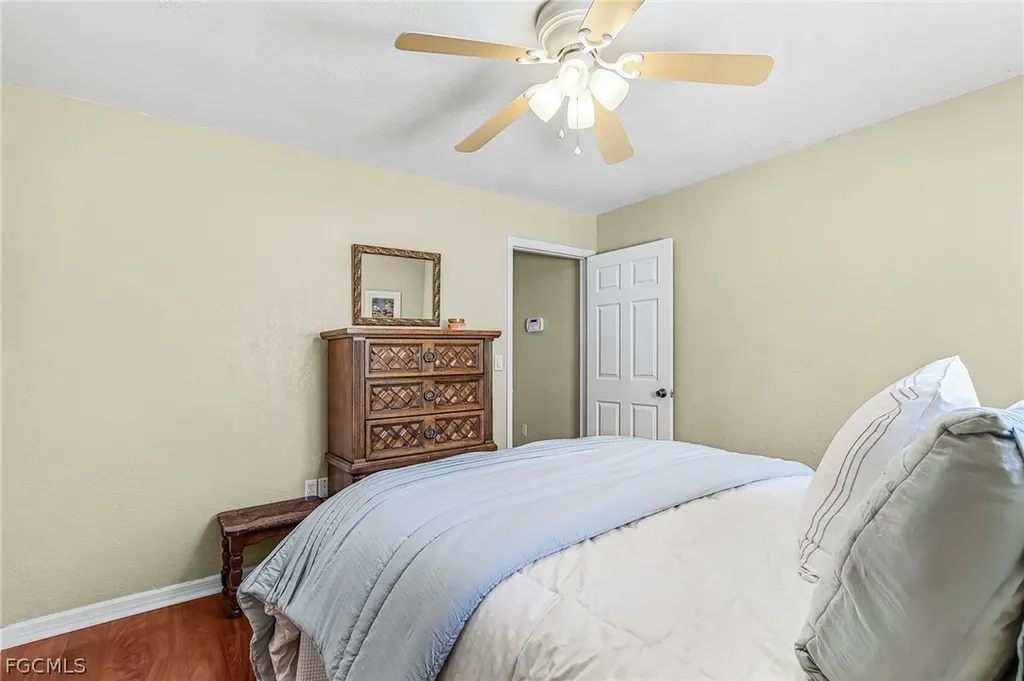 1932 SE 8th Avenue Cape Coral FL 33990