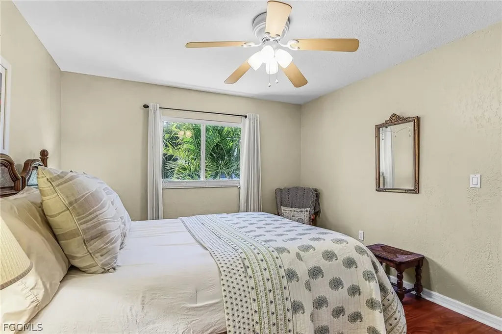 1932 SE 8th Avenue Cape Coral FL 33990