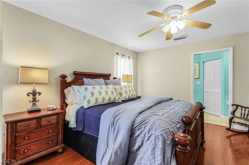 1932 SE 8th Avenue Cape Coral FL 33990