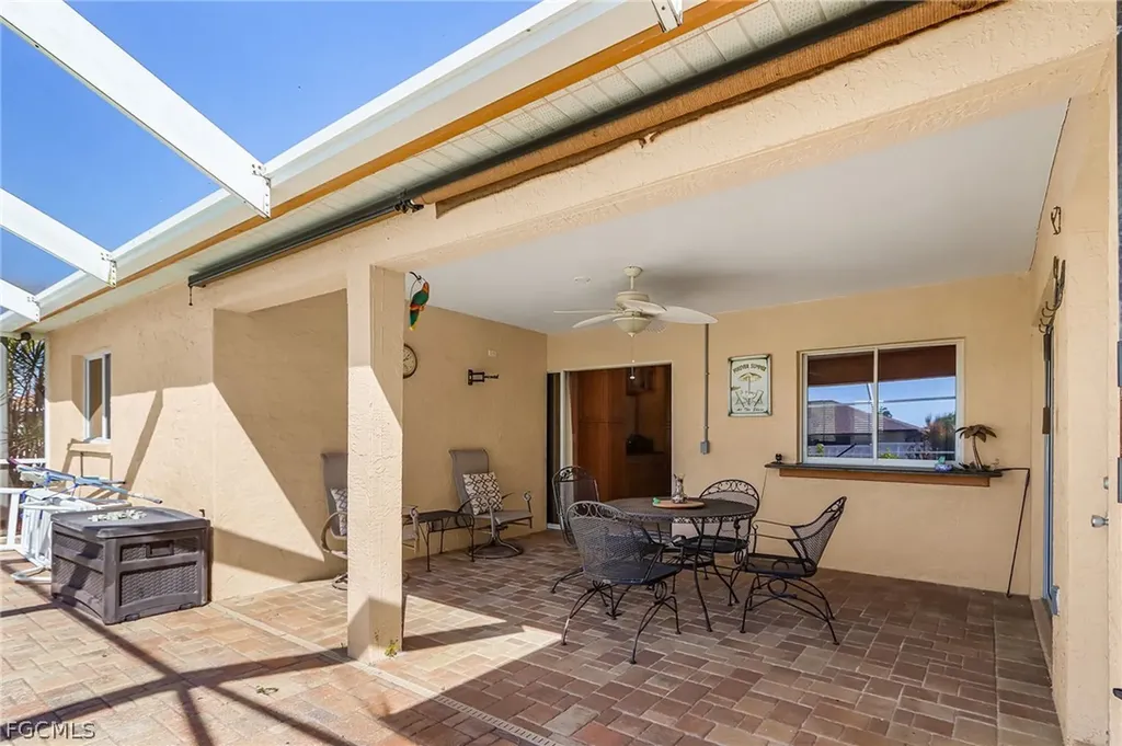 1932 SE 8th Avenue Cape Coral FL 33990