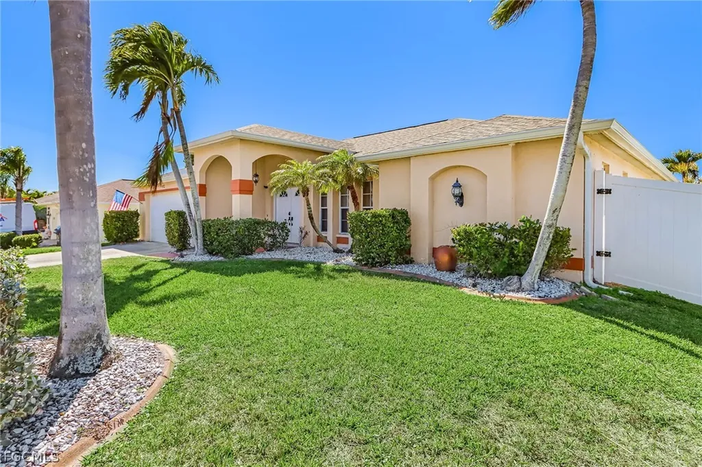 1932 SE 8th Avenue Cape Coral FL 33990