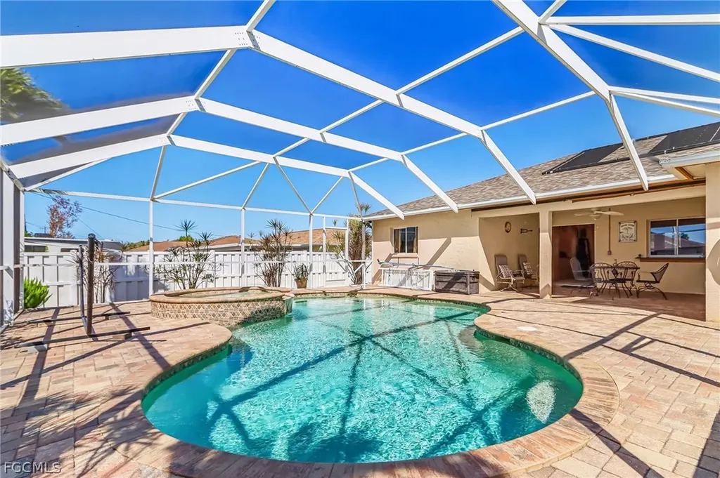 1932 SE 8th Avenue Cape Coral FL 33990