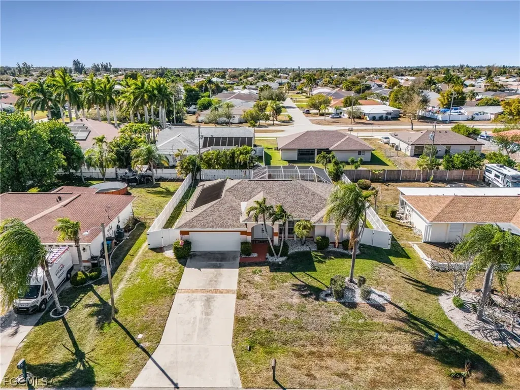 1932 SE 8th Avenue Cape Coral FL 33990