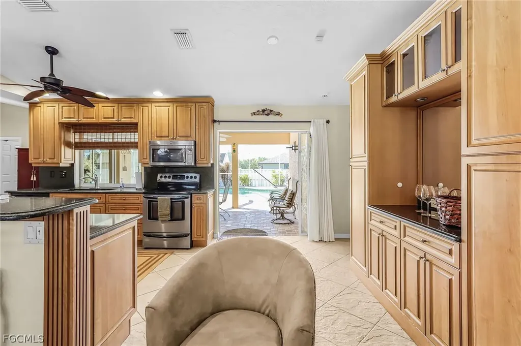 1932 SE 8th Avenue Cape Coral FL 33990