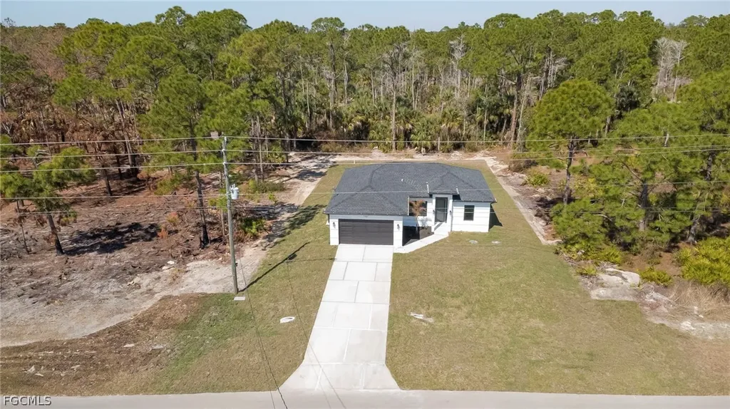 1927 Redmont Avenue Lehigh Acres FL 33972