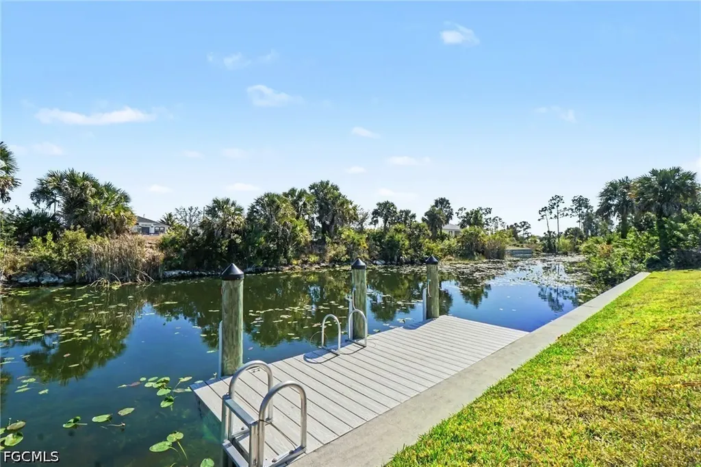 3775 NE 14th Place Cape Coral FL 33909