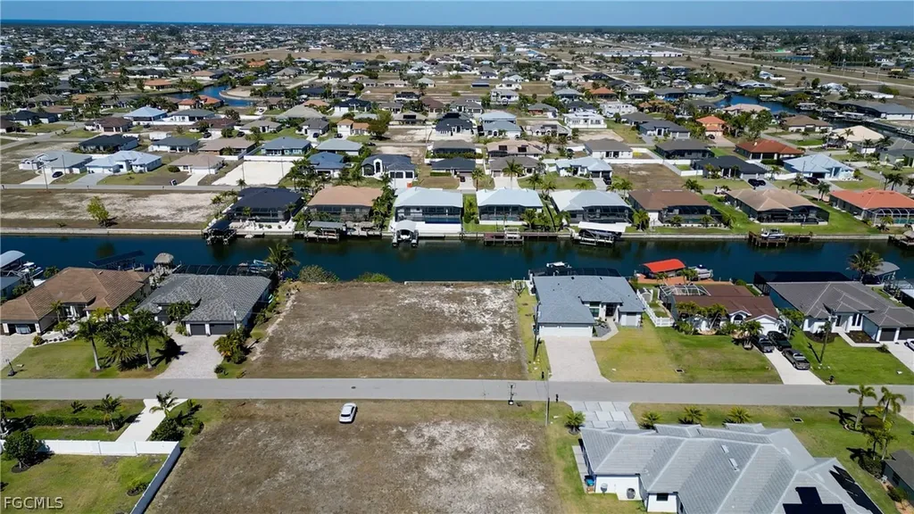 3327 NW 2nd Street Cape Coral FL 33993