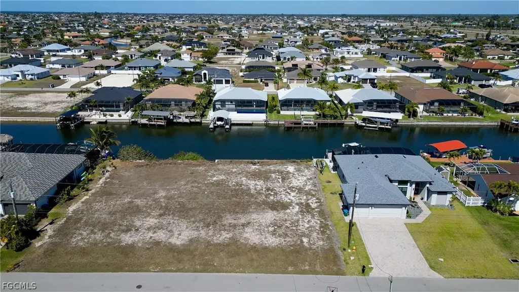 3327 NW 2nd Street Cape Coral FL 33993