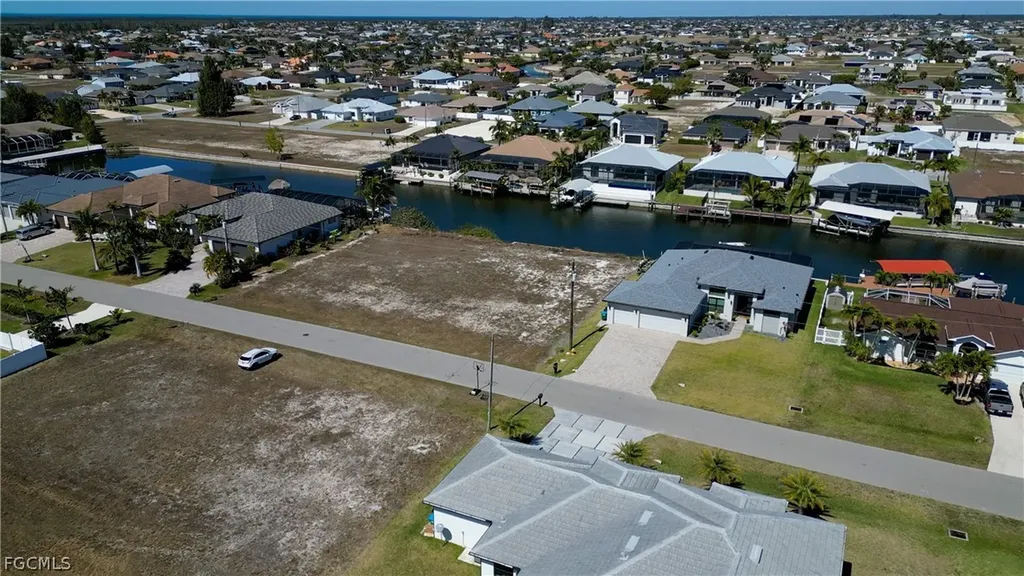 3327 NW 2nd Street Cape Coral FL 33993