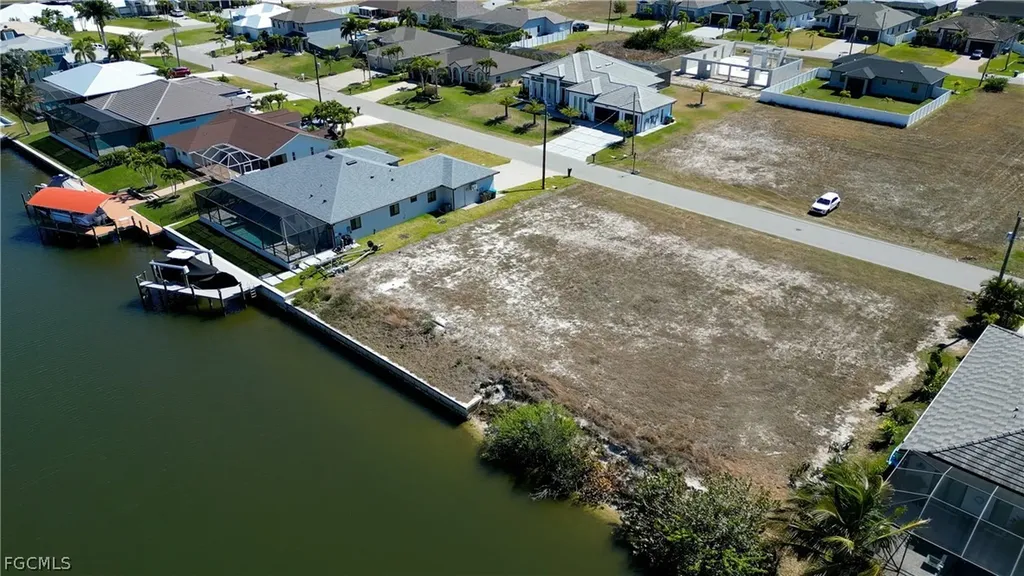 3327 NW 2nd Street Cape Coral FL 33993