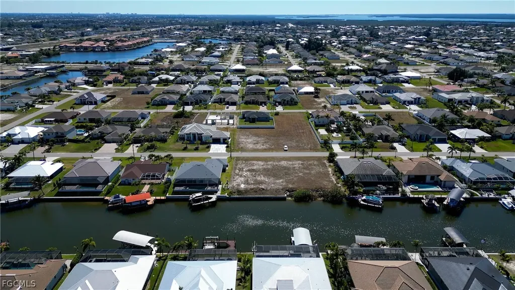 3327 NW 2nd Street Cape Coral FL 33993