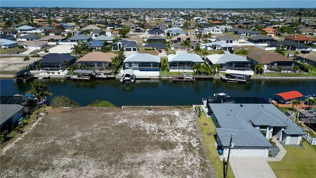 3327 NW 2nd Street Cape Coral FL 33993
