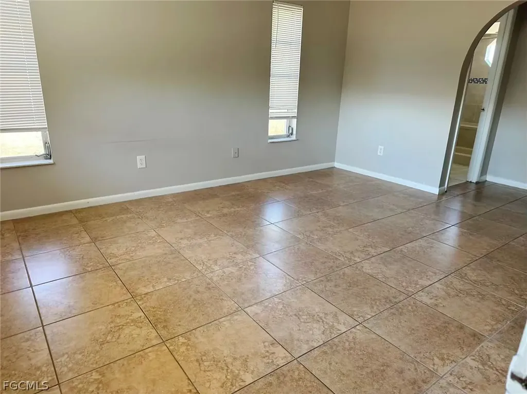 214 SE 7th Street Cape Coral FL 33990