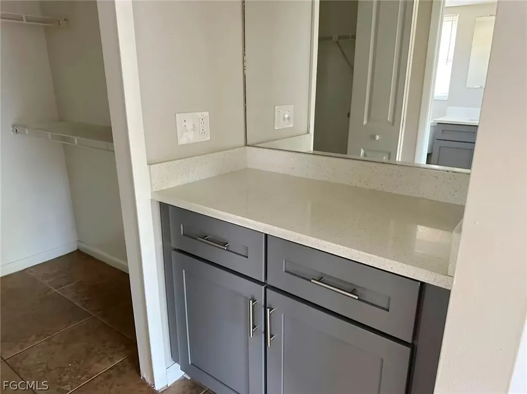 214 SE 7th Street Cape Coral FL 33990
