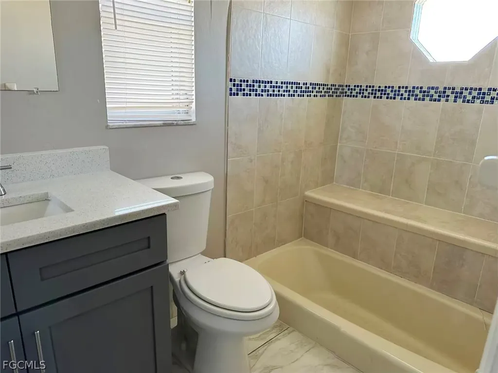 214 SE 7th Street Cape Coral FL 33990