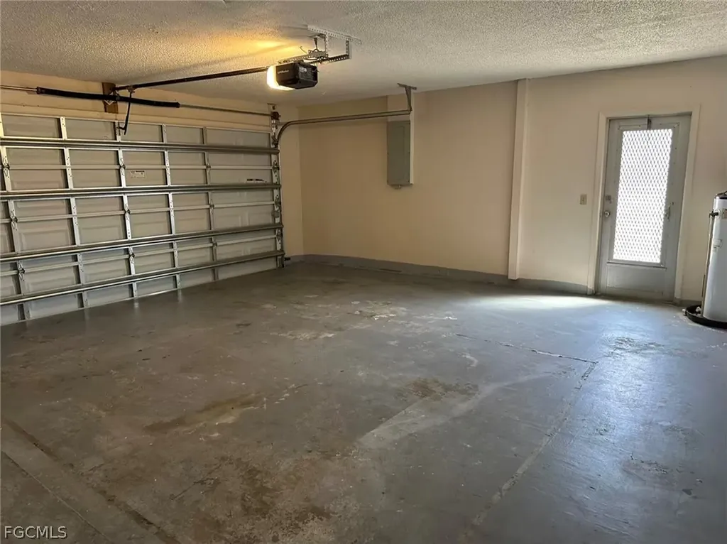 214 SE 7th Street Cape Coral FL 33990