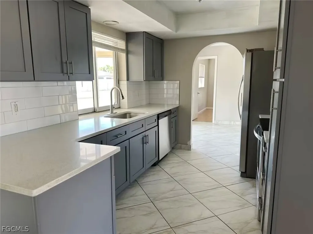 214 SE 7th Street Cape Coral FL 33990