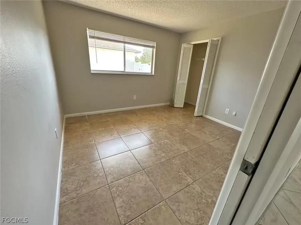 214 SE 7th Street Cape Coral FL 33990
