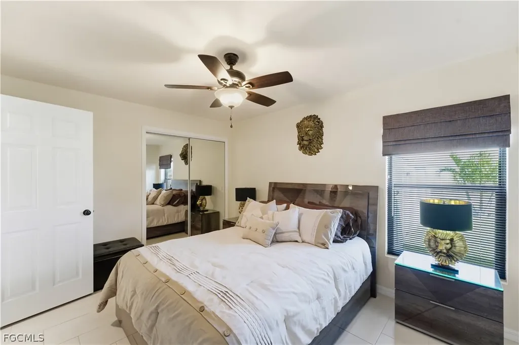 526-528 SE 5th Place Cape Coral FL 33990