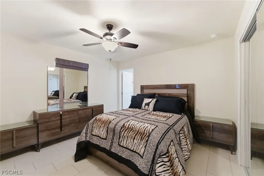 526-528 SE 5th Place Cape Coral FL 33990