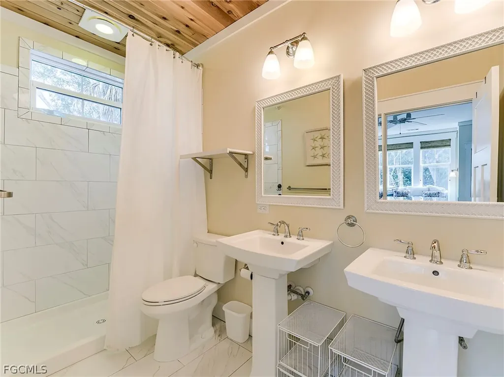 1550 Centre Street Sanibel FL 33957