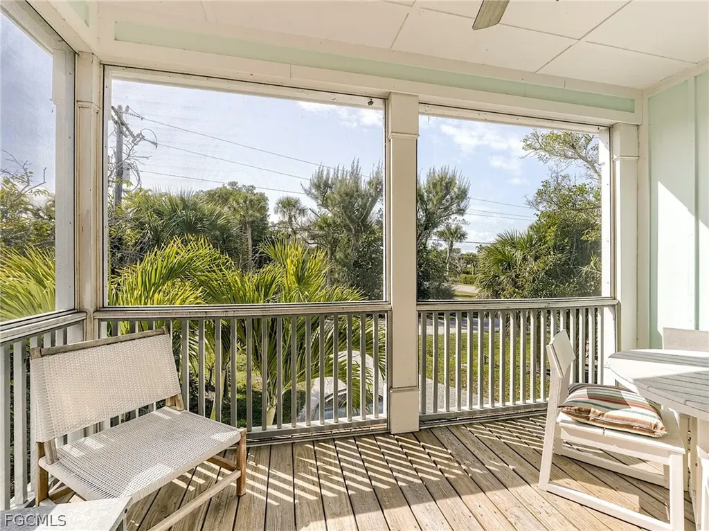 1550 Centre Street Sanibel FL 33957