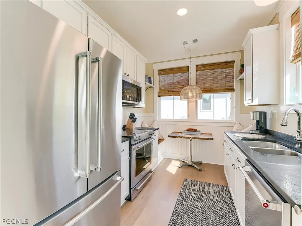 1550 Centre Street Sanibel FL 33957