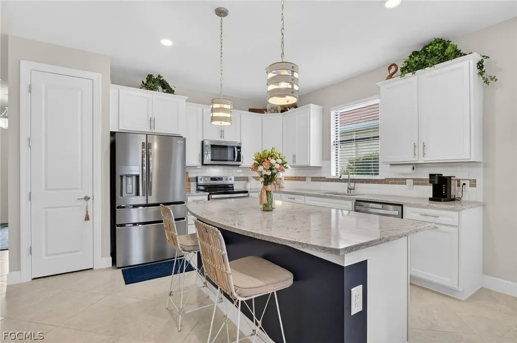 16133 Palmetto Prairie Drive Alva FL 33920