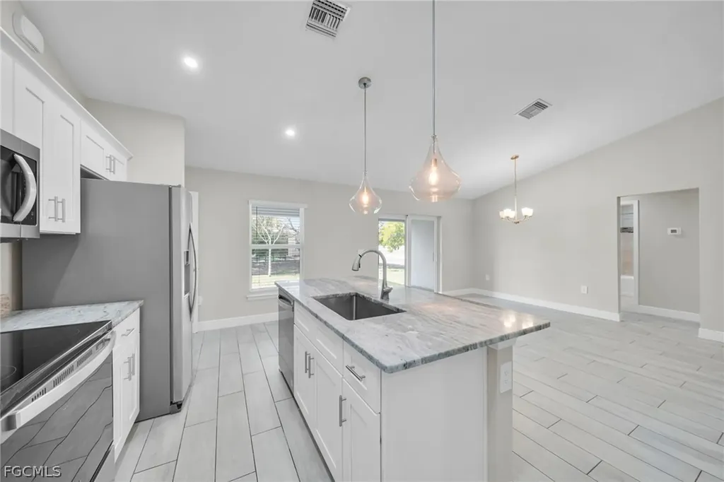 4326 NE 24th Place Cape Coral FL 33909