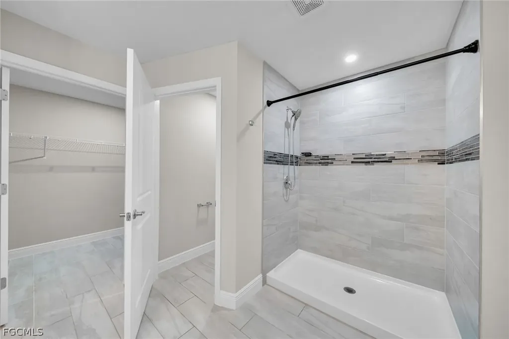 4326 NE 24th Place Cape Coral FL 33909