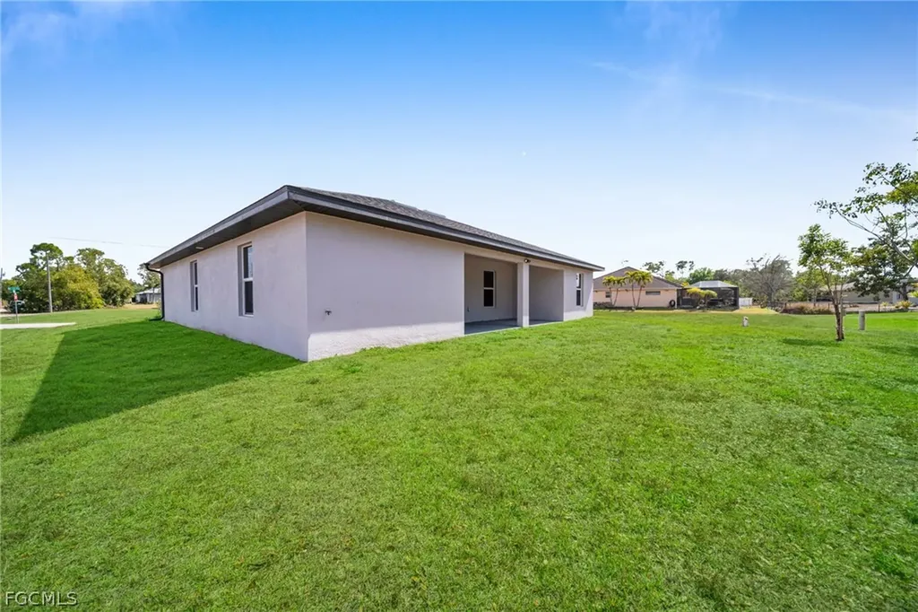 4326 NE 24th Place Cape Coral FL 33909