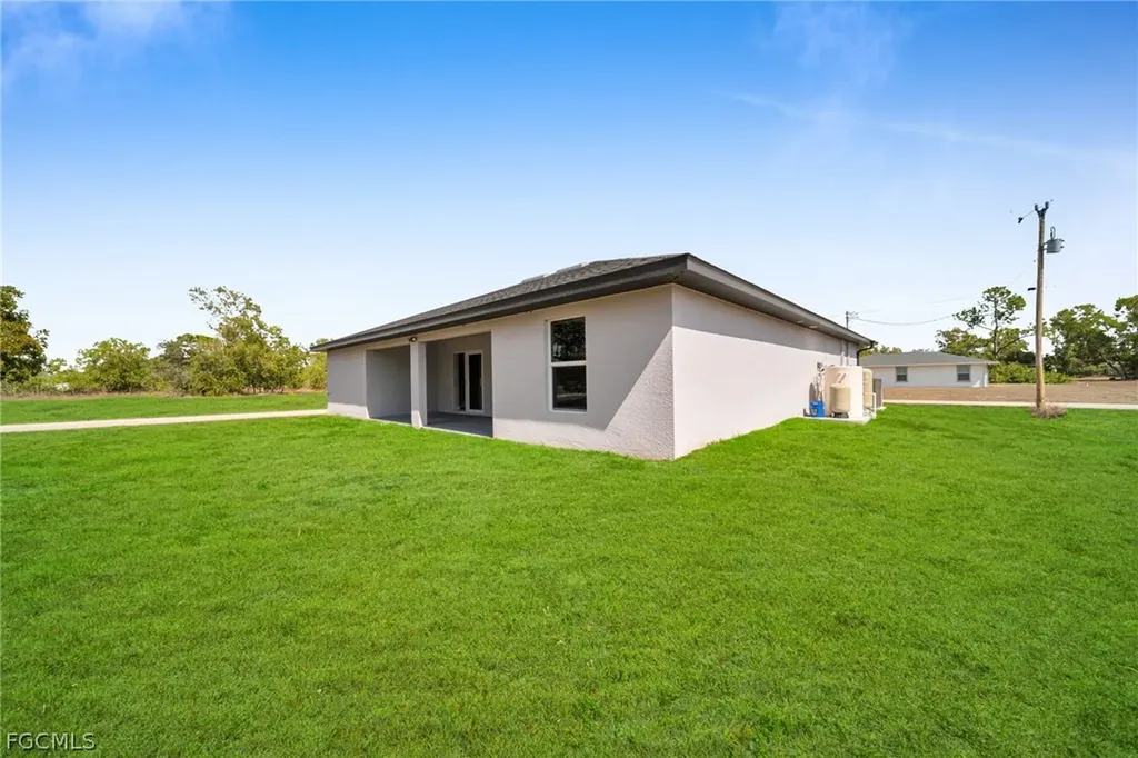 4326 NE 24th Place Cape Coral FL 33909