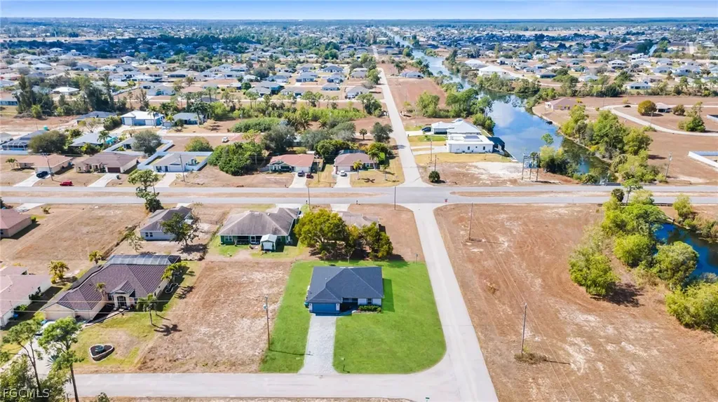 4326 NE 24th Place Cape Coral FL 33909