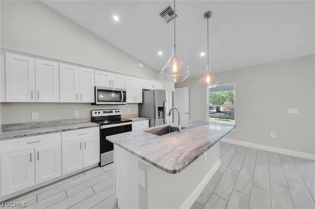4326 NE 24th Place Cape Coral FL 33909